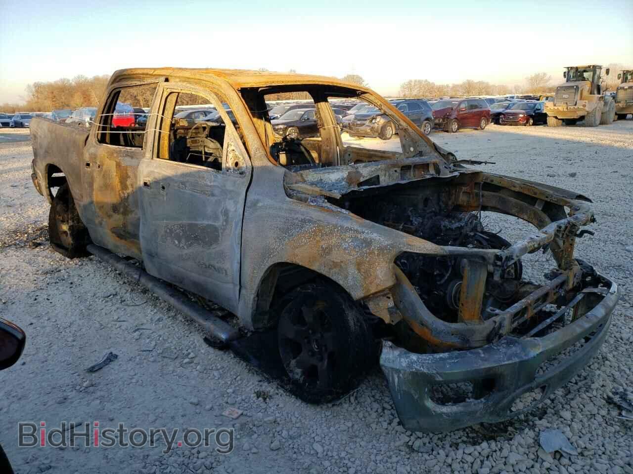 2019 RAM 1500 - VIN: 1C6SRFFT6KN714103 - Фото 4