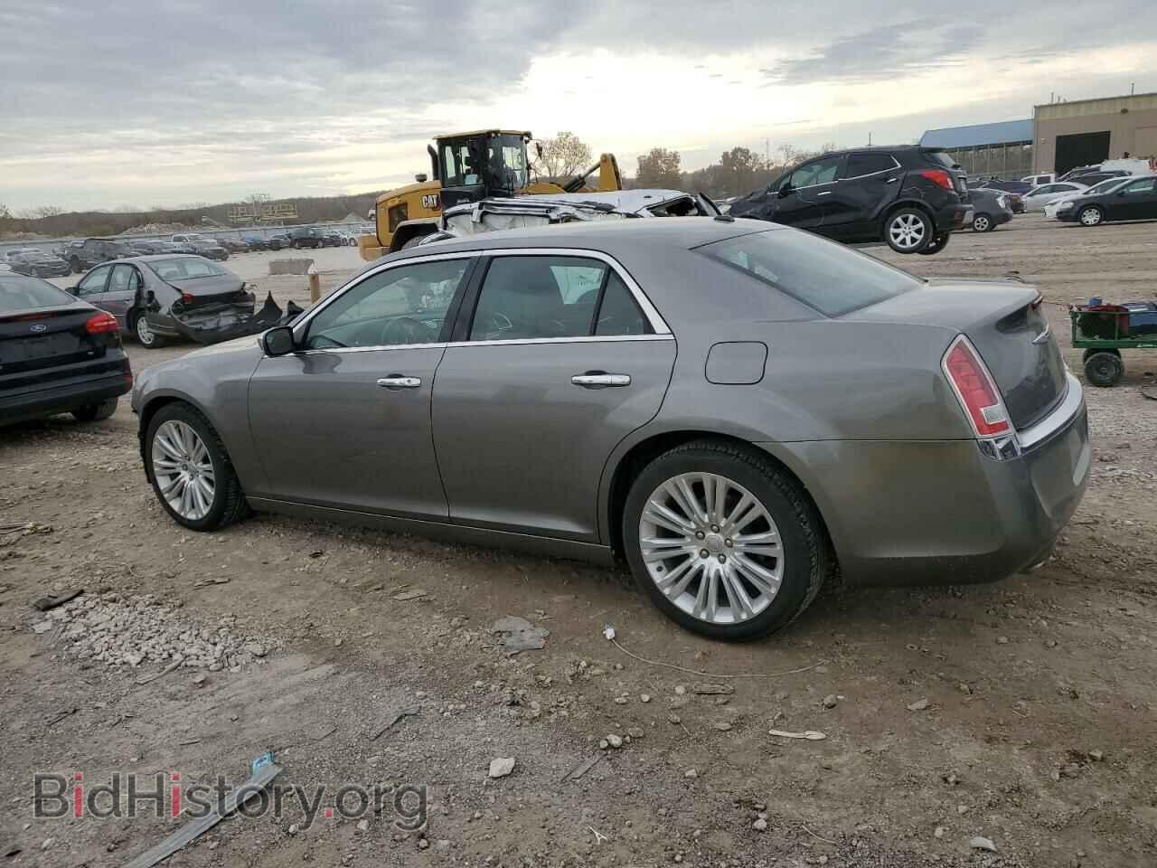 2012 CHRYSLER 300 - VIN: 2C3CCACG7CH233641 - Фото 2