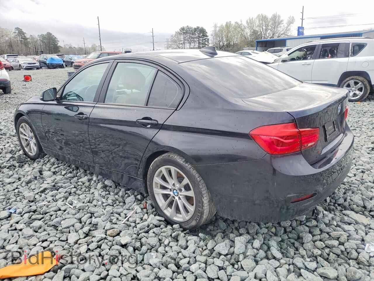 2016 BMW 320 - VIN: WBA8E1G55GNU10685 - Фото 2