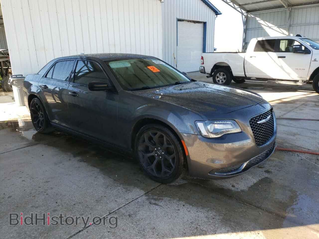 2019 CHRYSLER 300 - VIN: 2C3CCAAG2KH570364 - Фото 4