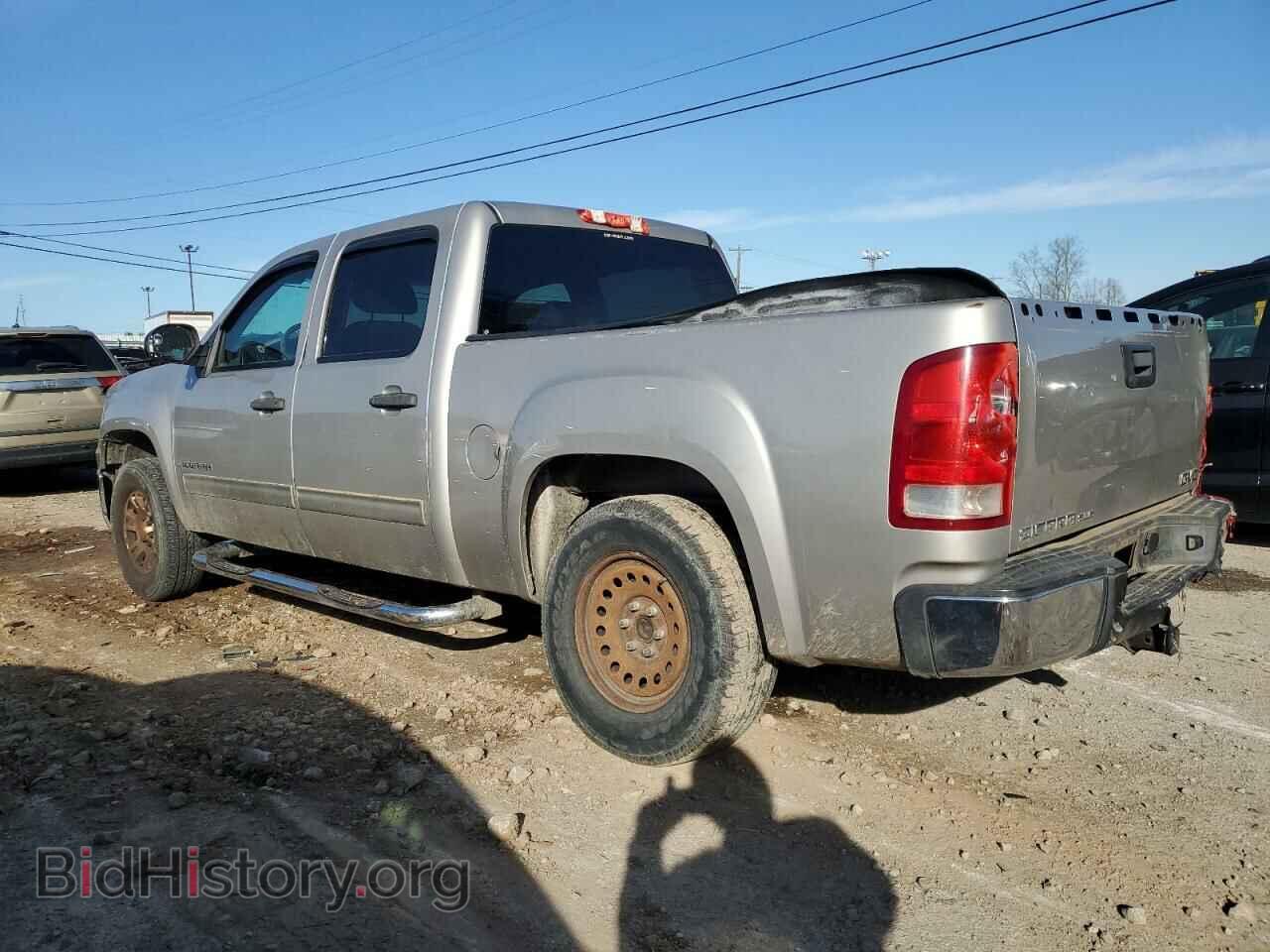 2007 GMC SIERRA - VIN: 2GTEC13J571725762 - Фото 2