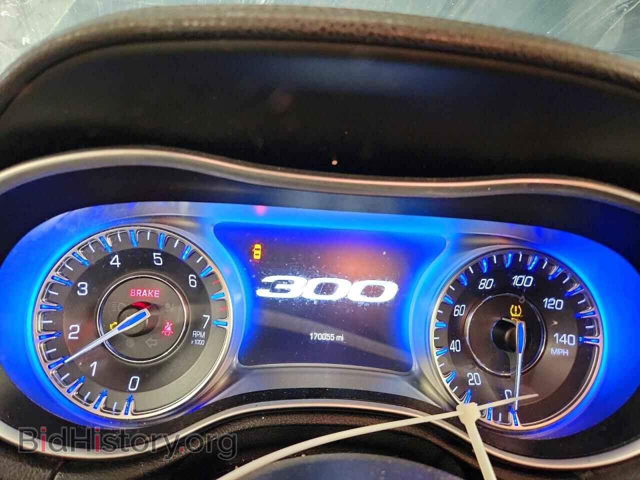 2018 CHRYSLER 300 - VIN: 2C3CCAAG3JH320565 - Фото 9