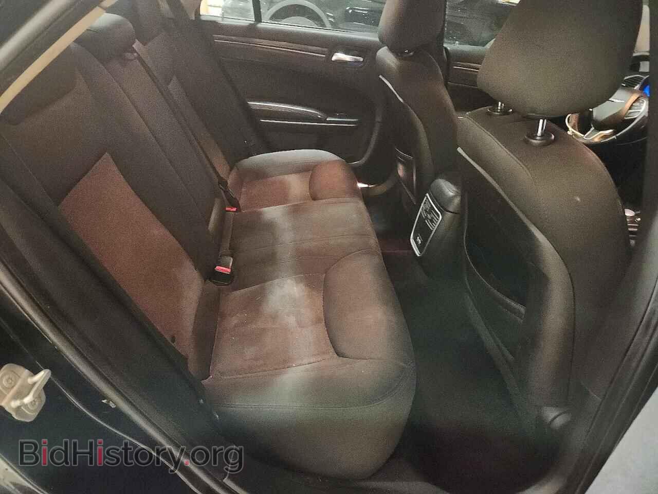 2018 CHRYSLER 300 - VIN: 2C3CCAAG3JH320565 - Фото 10