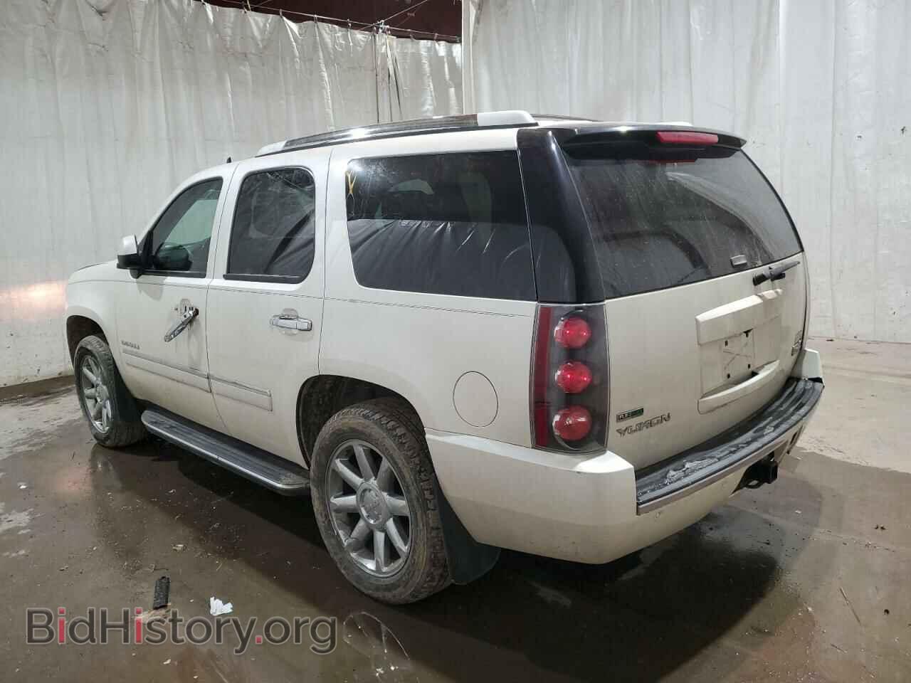 2011 GMC YUKON - VIN: 1GKS2EEFXBR393313 - Фото 2