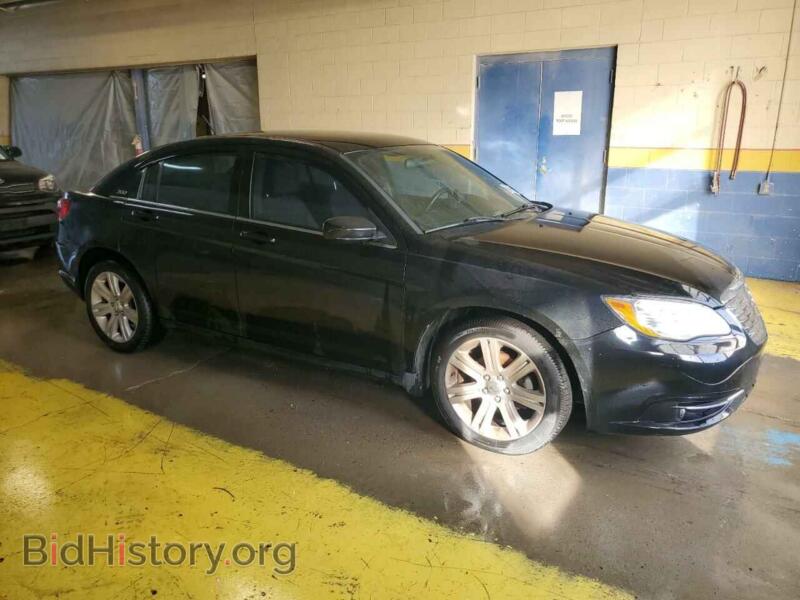 2013 Chrysler 200 (VIN 1C3CCBBB3DN583093) — photo 4 of 12