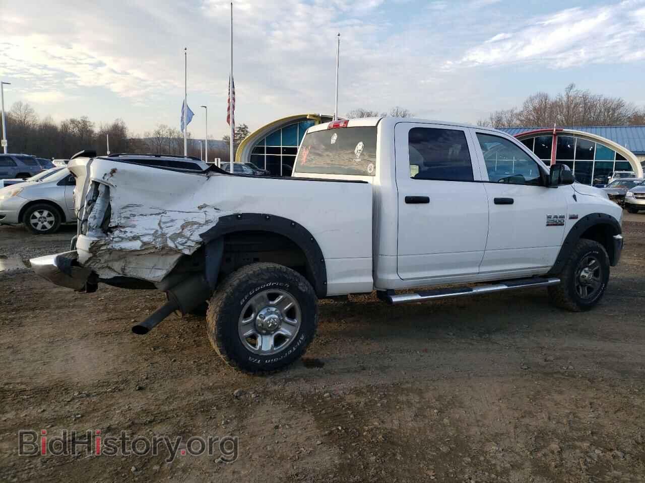 2018 RAM All Models - VIN: 3C6UR5CJ0JG207064 - Photo 3