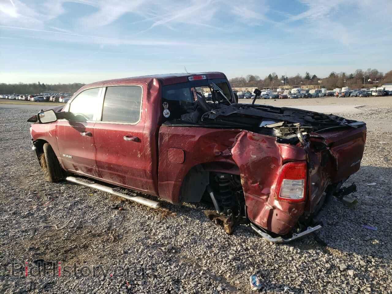 2020 RAM 1500 - VIN: 1C6SRFFTXLN328057 - Фото 2