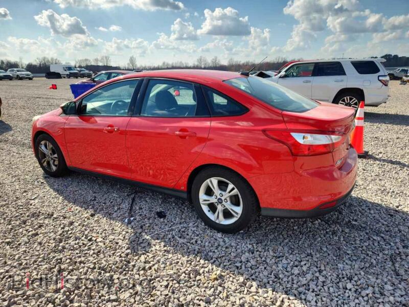 2014 Ford FOCUS (VIN 1FADP3F21EL416058) — фото 2 из 13