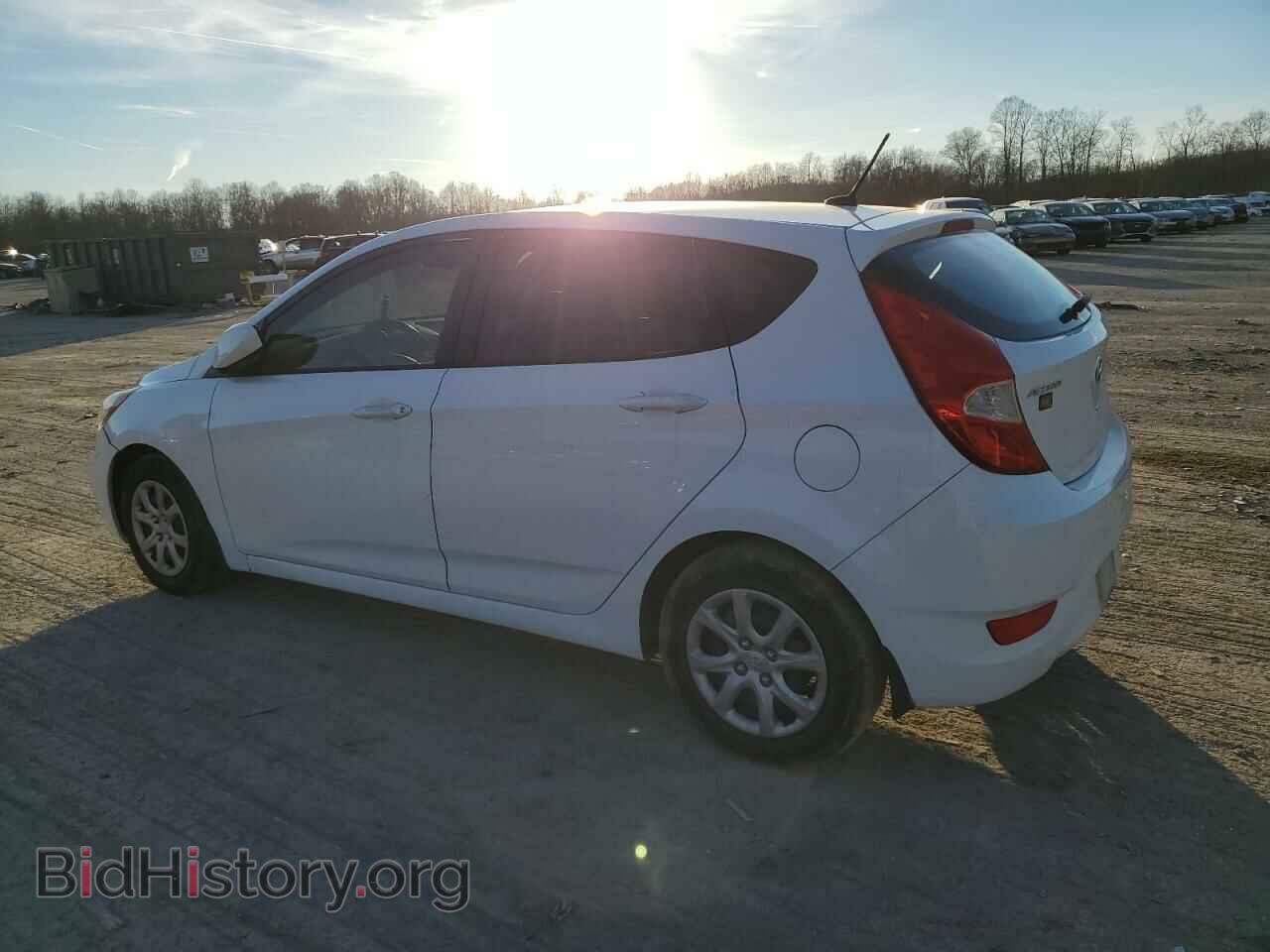 2013 HYUNDAI ACCENT - VIN: KMHCT5AE2DU108979 - Фото 2