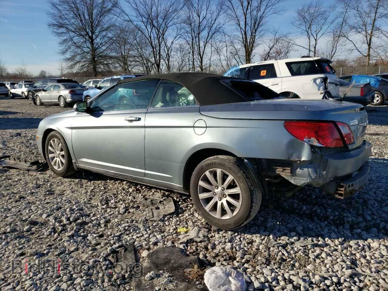 2010 CHRYSLER SEBRING - VIN: 1C3BC5ED1AN169509 - Фото 2