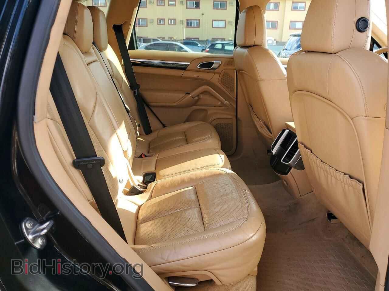 2016 PORSCHE CAYENNE - VIN: WP1AA2A22GLA06306 - Photo 10