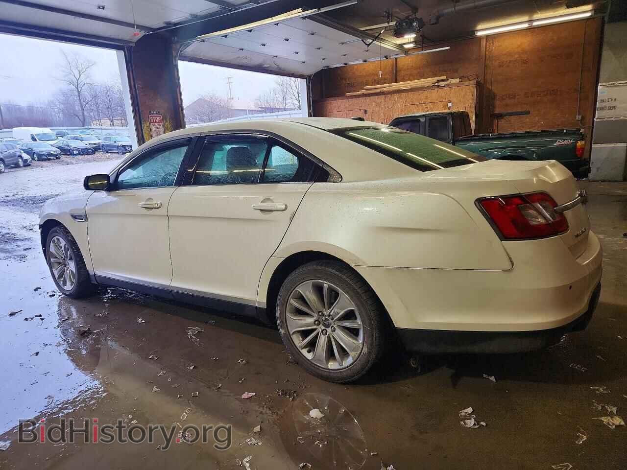 2011 FORD TAURUS - VIN: 1FAHP2JW0BG172476 - Photo 2