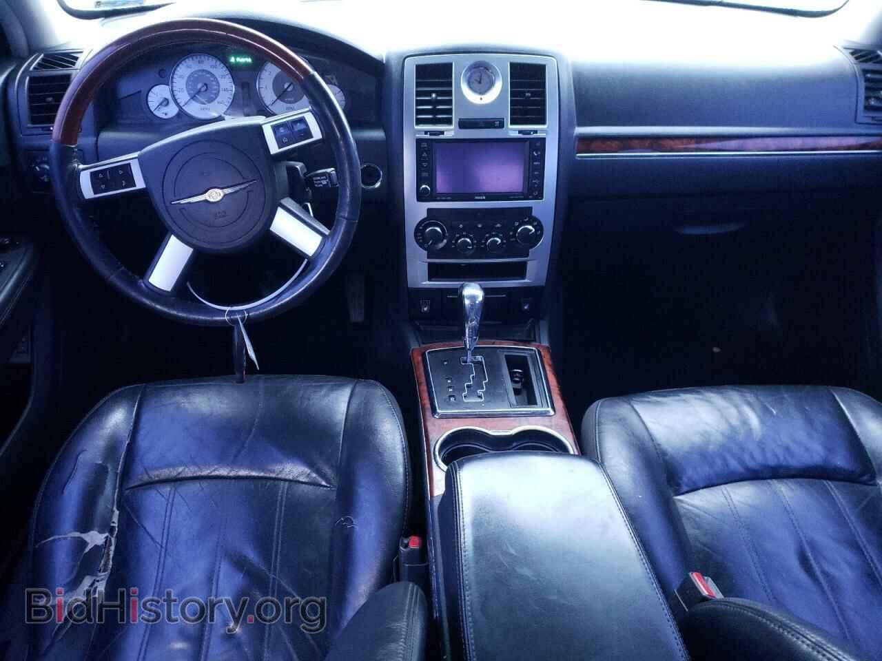 2010 CHRYSLER 300 - VIN: 2C3CA6CT9AH126653 - Фото 8