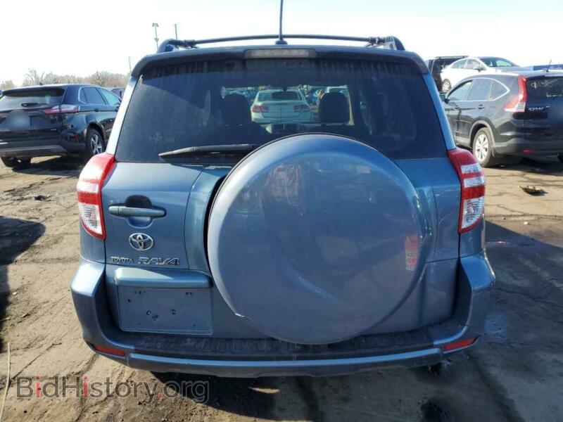 2010 Toyota RAV4 (VIN JTMZF4DV8AD024205) — фото 6 из 12