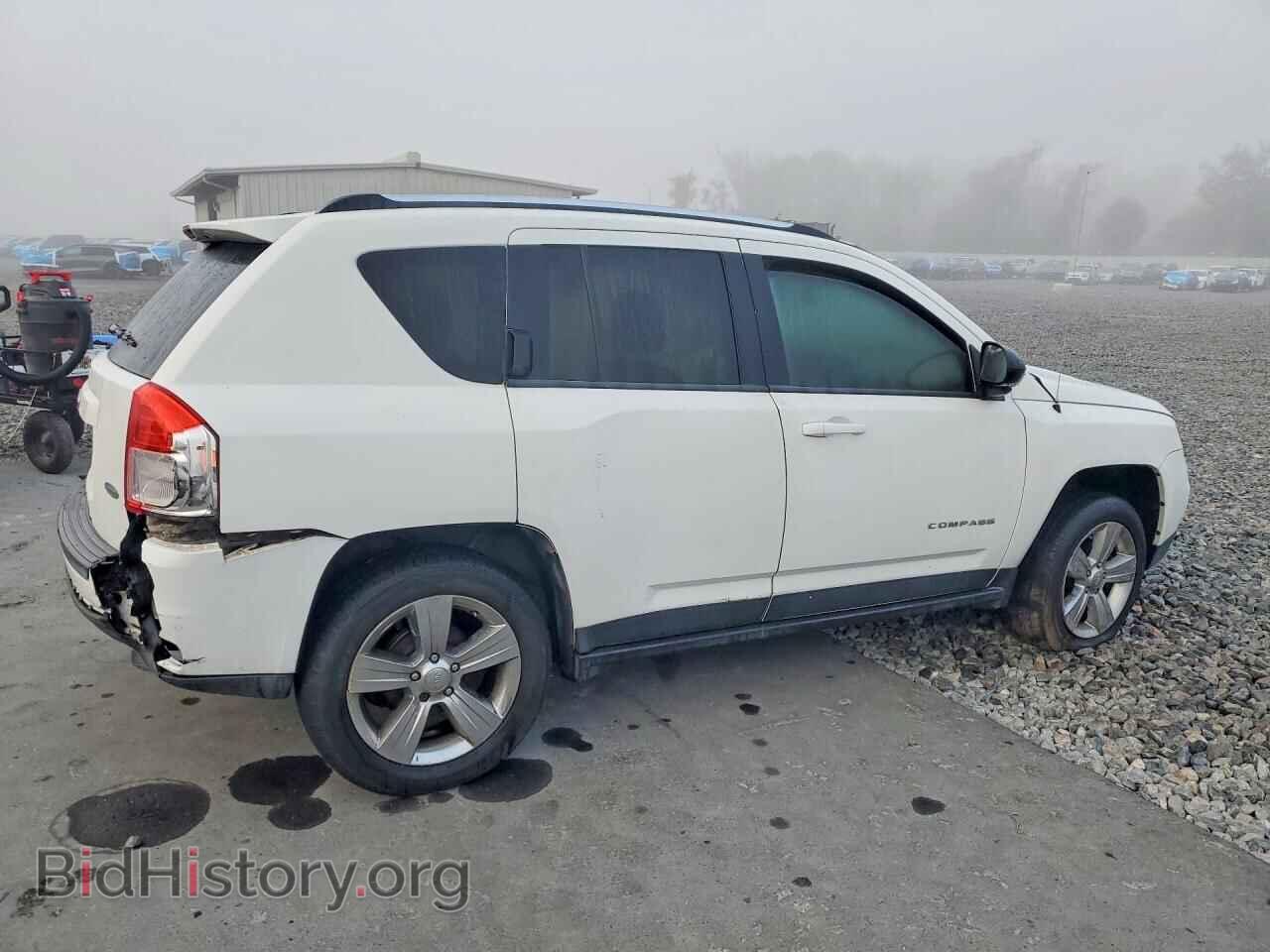 2011 JEEP COMPASS - VIN: 1J4NT1FB3BD246235 - Фото 3