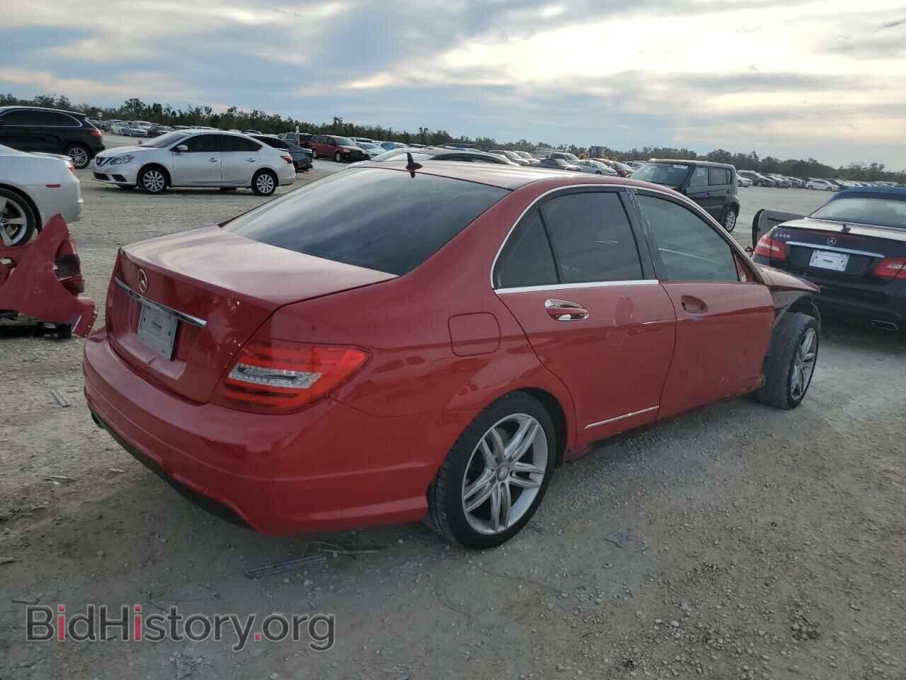 2014 MERCEDES-BENZ C-CLASS - VIN: WDDGF4HB3EA948202 - Фото 3