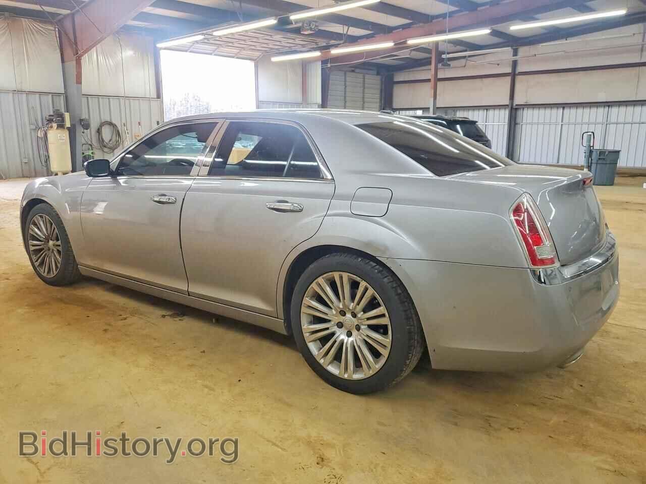 2013 CHRYSLER 300 - VIN: 2C3CCAET5DH736080 - Фото 2
