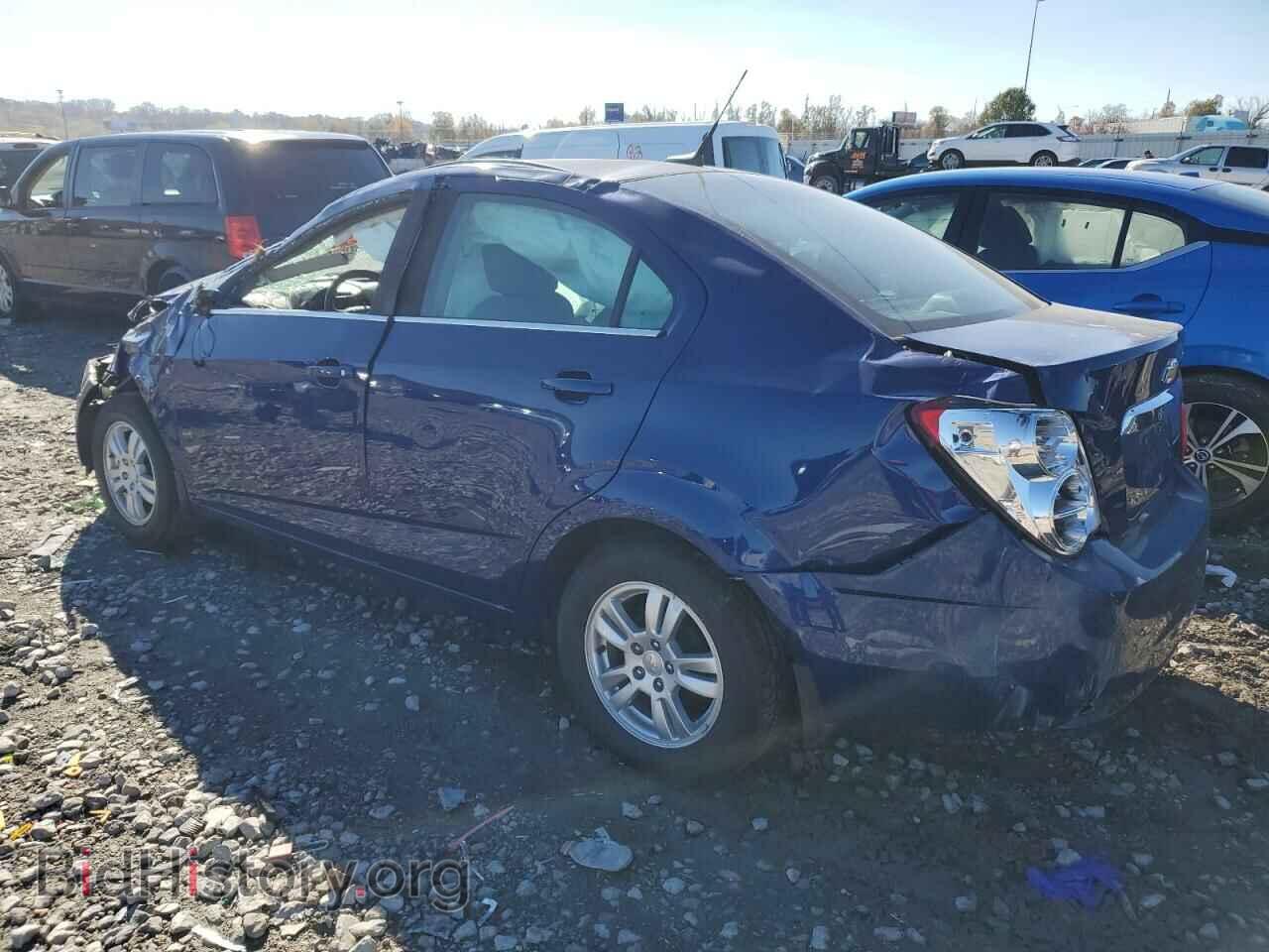 2013 CHEVROLET SONIC - VIN: 1G1JC5SB1D4136331 - Фото 2