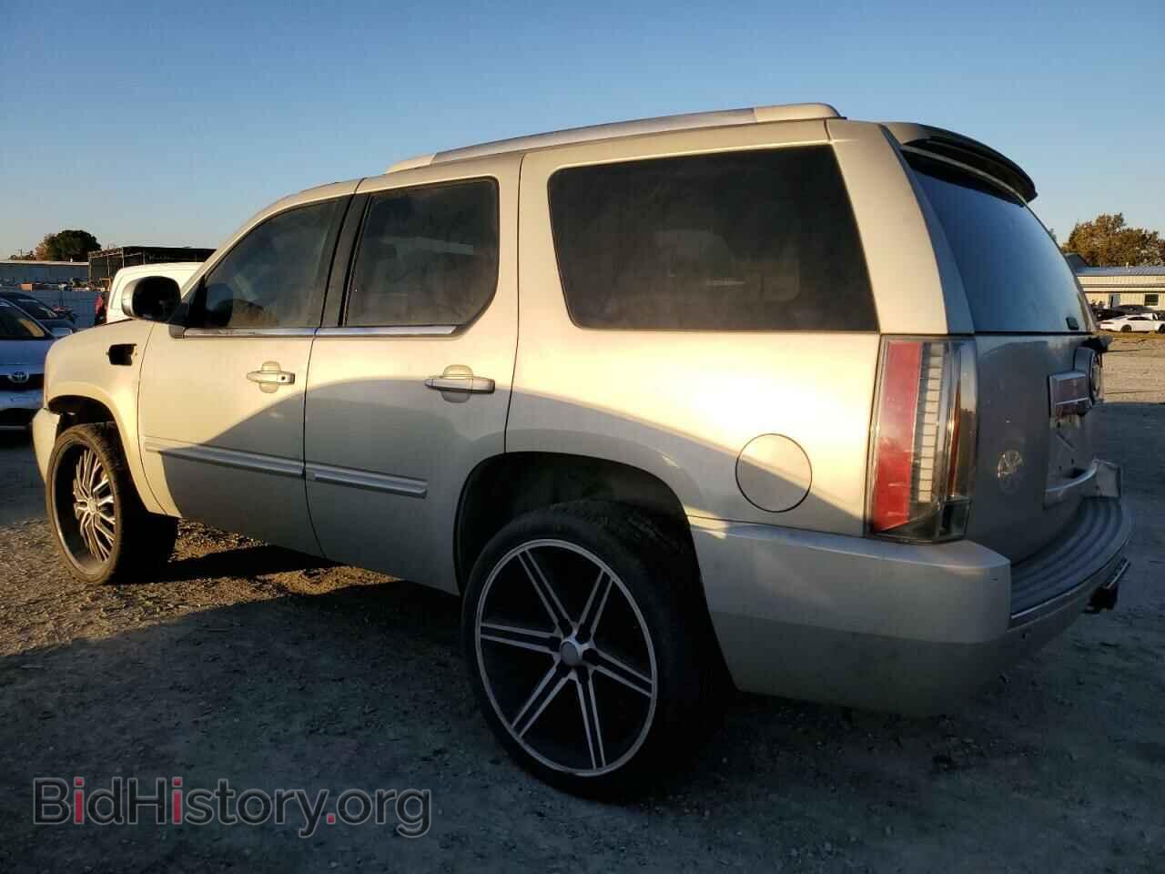 2014 CADILLAC ESCALADE - VIN: 1GYS4CEFXER182721 - Photo 2