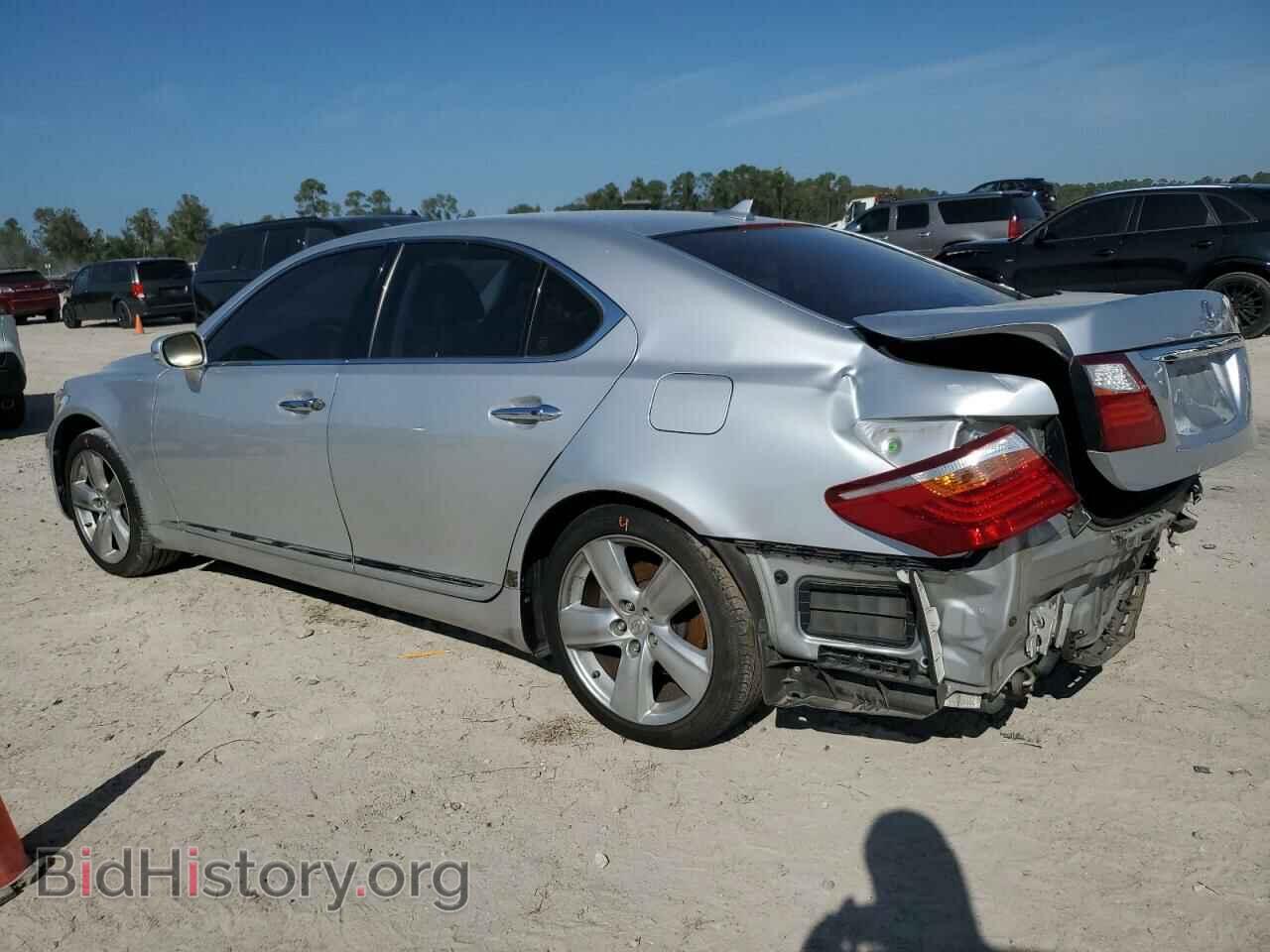 2012 LEXUS LS460 - VIN: JTHBL5EFXC5111106 - Photo 2
