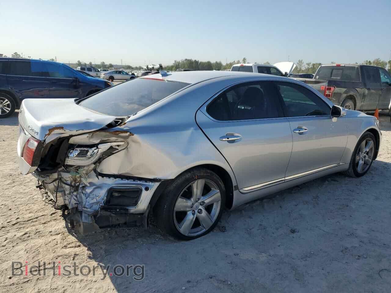 2012 LEXUS LS460 - VIN: JTHBL5EFXC5111106 - Photo 3