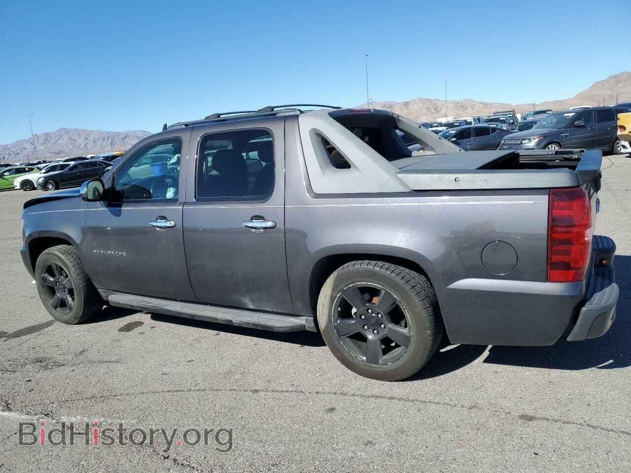 2011 CHEVROLET AVALANCHE - VIN: 3GNMCEE00BG214572 - Фото 2