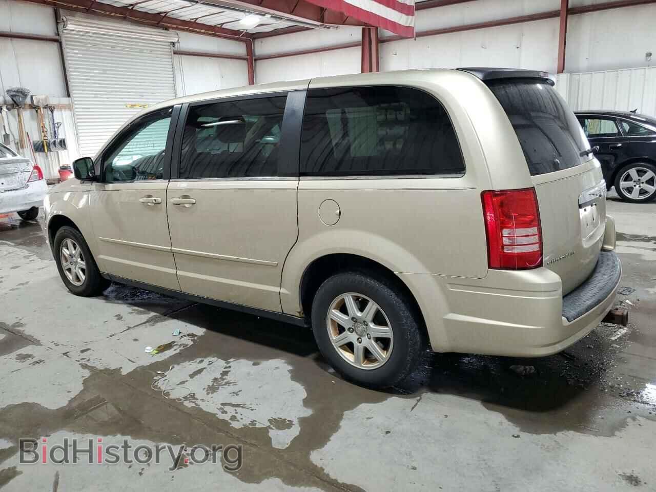 2010 CHRYSLER MINIVAN - VIN: 2A4RR2D12AR322071 - Фото 2
