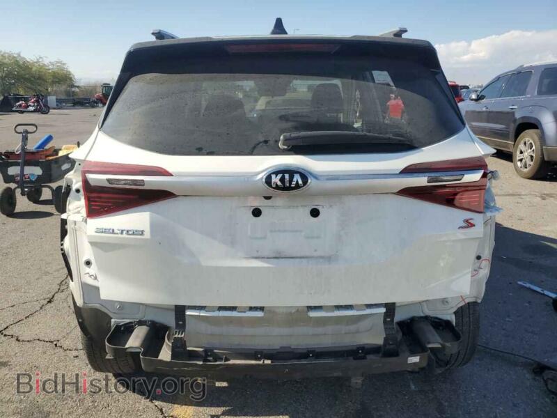 2021 Kia SELTOS (VIN KNDEUCAAXM7185562) — фото 6 из 14