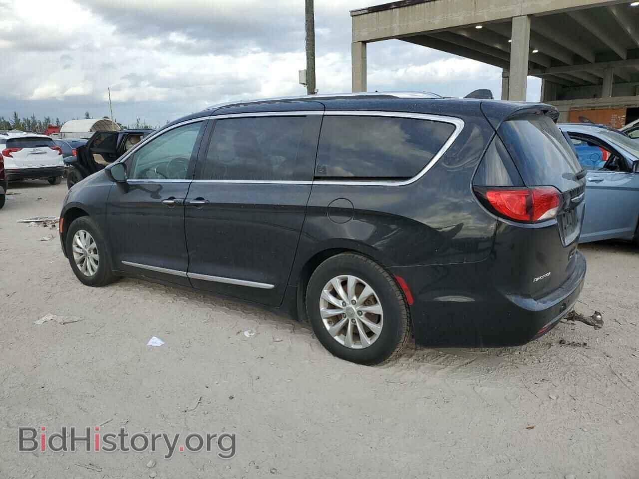 2018 CHRYSLER PACIFICA - VIN: 2C4RC1BG9JR258636 - Photo 2