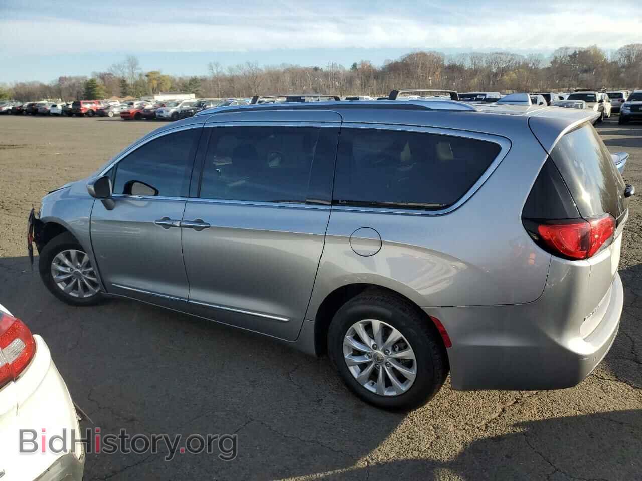 2018 CHRYSLER PACIFICA - VIN: 2C4RC1BG8JR120568 - Фото 2