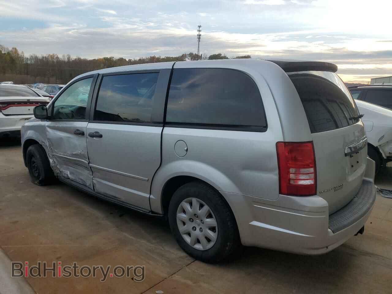 2008 CHRYSLER MINIVAN - VIN: 2A8HR44H78R639244 - Фото 2