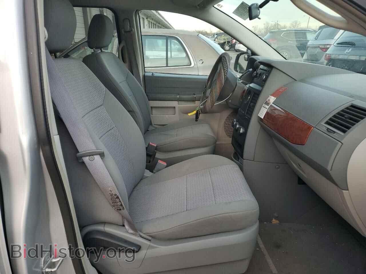 2008 CHRYSLER MINIVAN - VIN: 2A8HR44H78R639244 - Фото 7