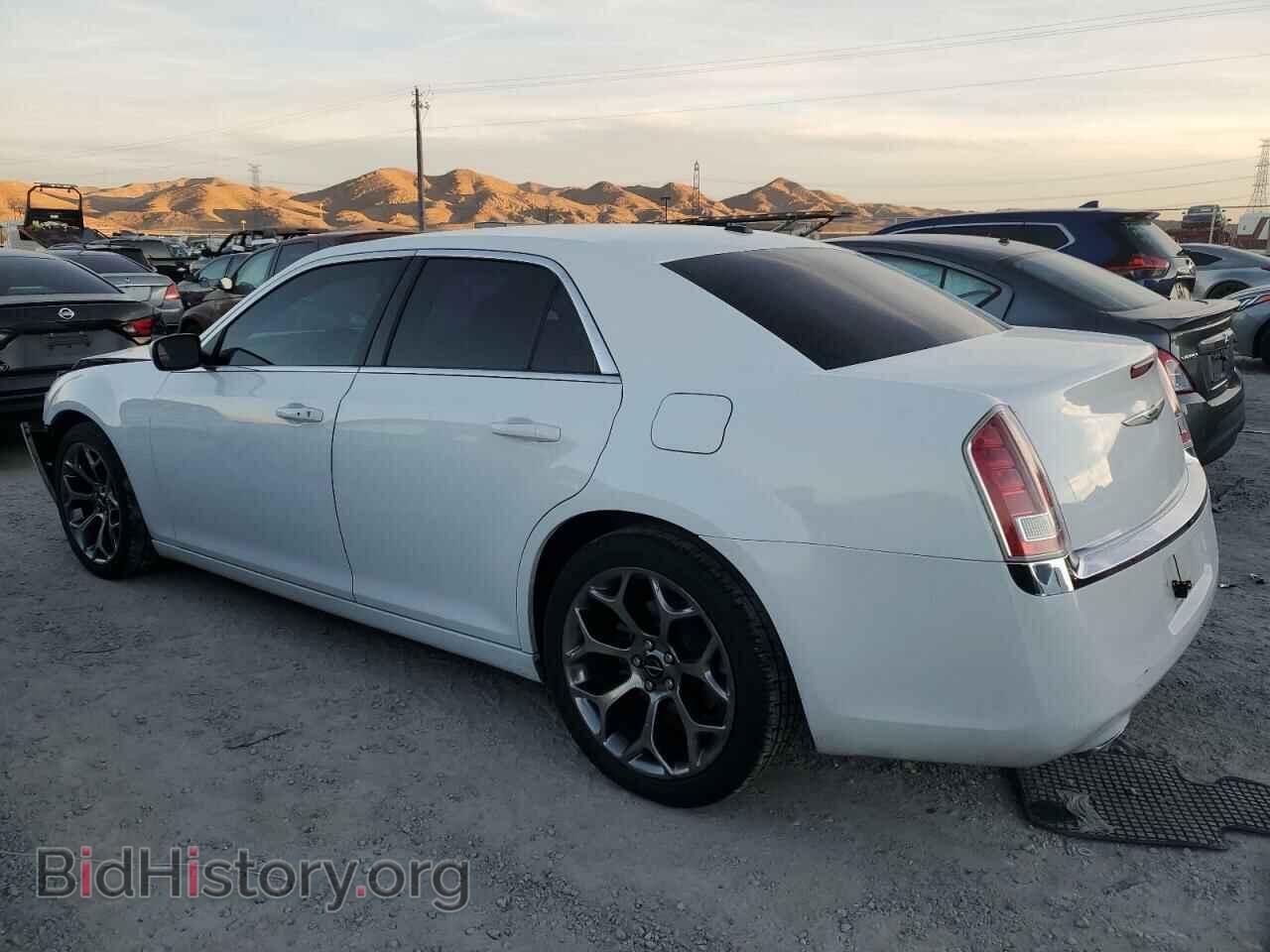 2014 CHRYSLER 300 - VIN: 2C3CCAAG6EH179352 - Фото 2