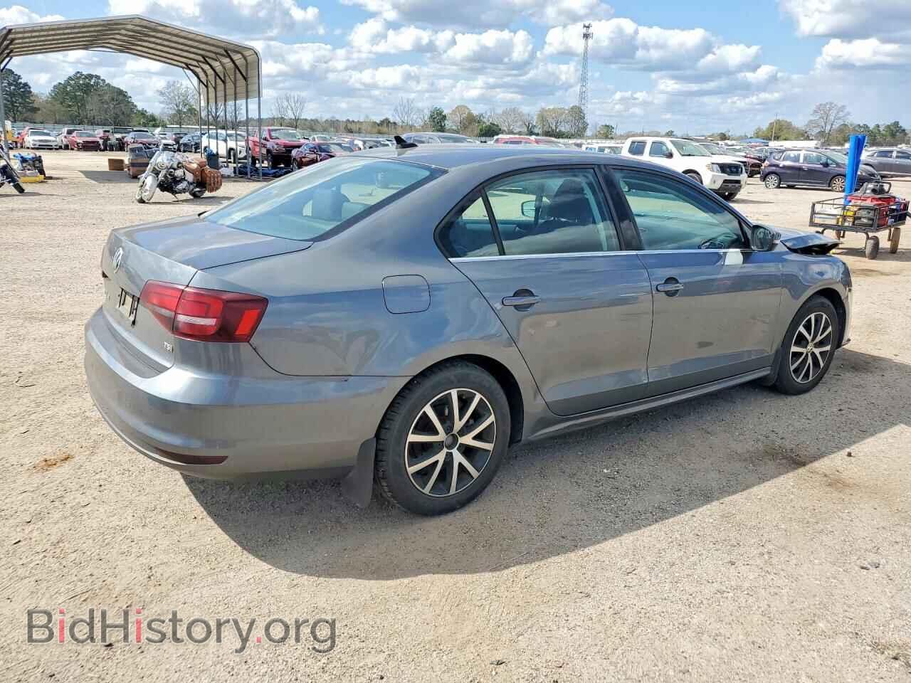 2017 VOLKSWAGEN JETTA - VIN: 3VWDB7AJ8HM392680 - Фото 3