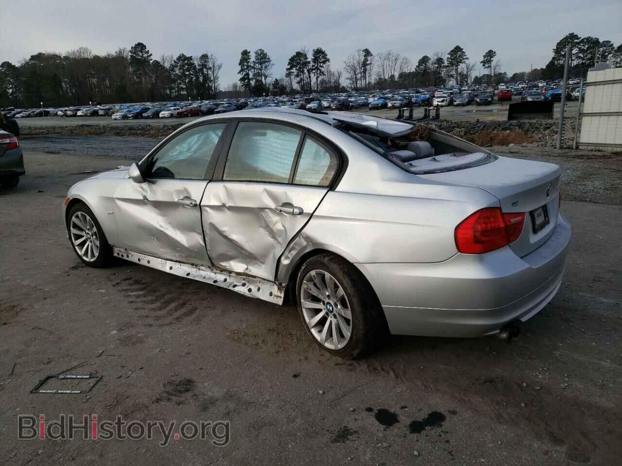 2011 BMW 3 SERIES - VIN: WBAPH7C53BE675156 - Фото 2