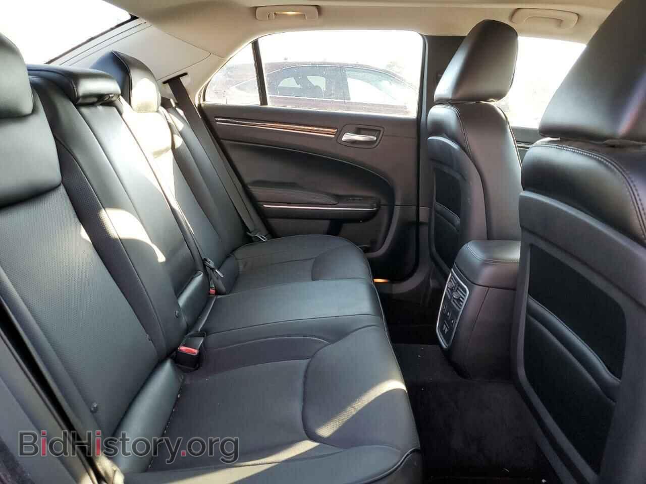 2016 CHRYSLER 300 - VIN: 2C3CCAET3GH130345 - Фото 10
