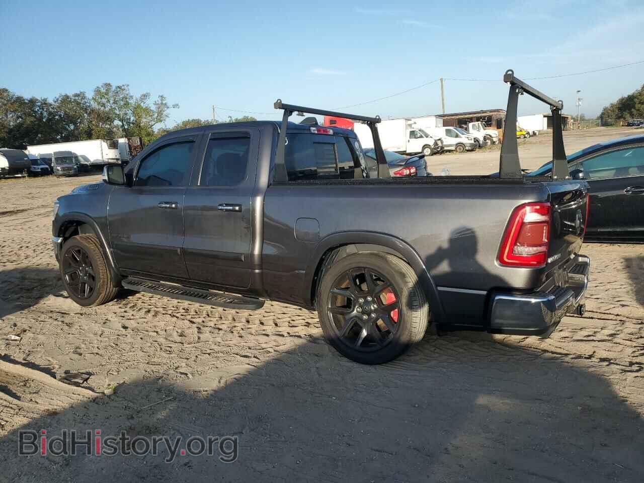 2020 RAM 1500 - VIN: 1C6SRFDT3LN258162 - Фото 2
