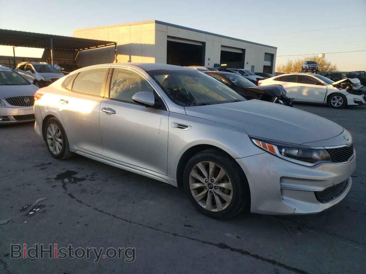 2017 KIA OPTIMA - VIN: 5XXGT4L38HG133750 - Фото 4