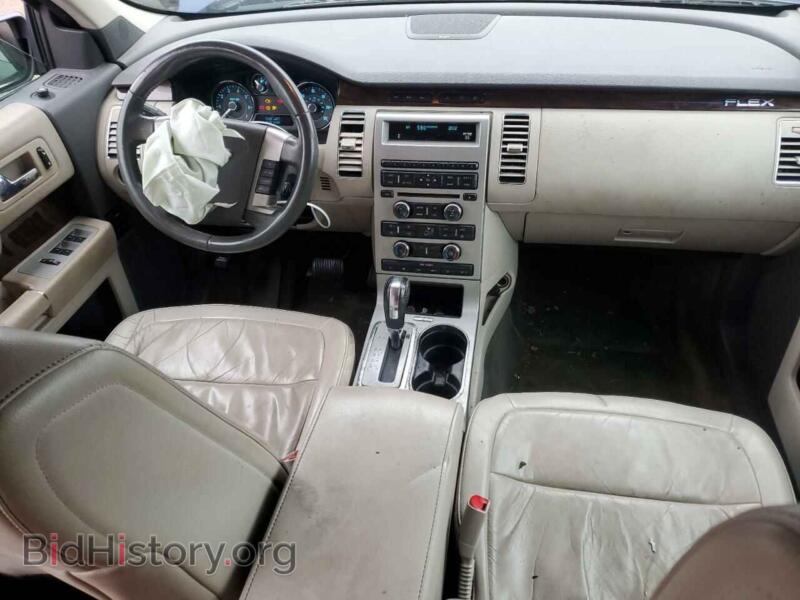 2011 Ford FLEX (VIN 2FMGK5CC9BBD08079) — photo 8 of 12
