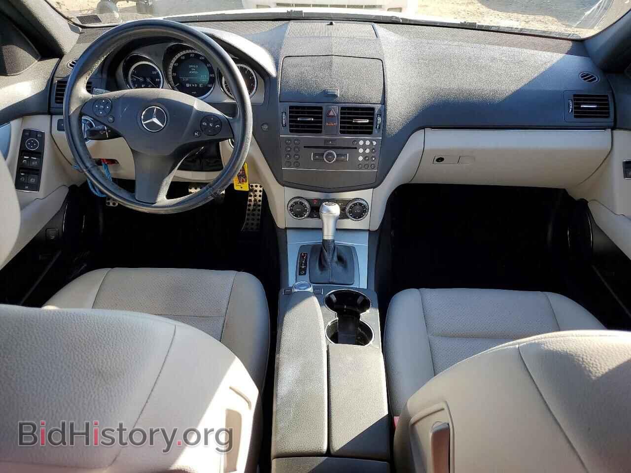 2011 MERCEDES-BENZ C-CLASS - VIN: WDDGF5EB3BR179238 - Фото 8