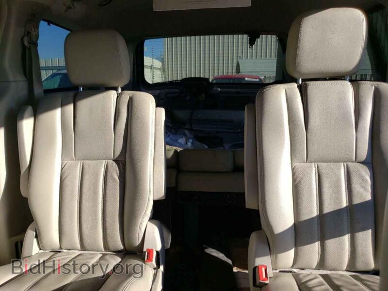2011 Chrysler MINIVAN (VIN 2A4RR8DG4BR633798) — фото 10 из 14