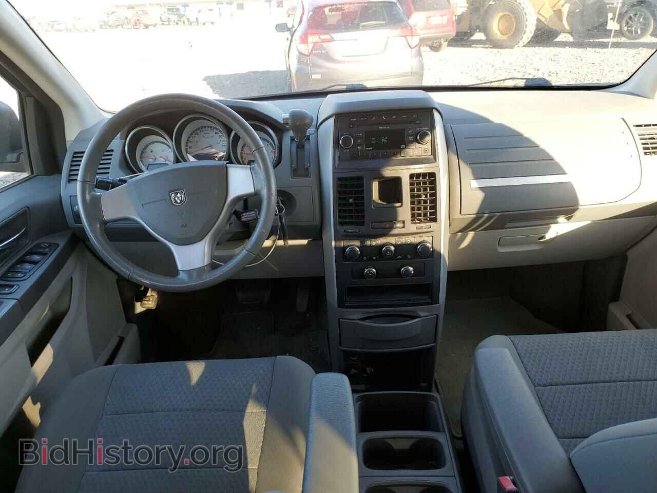 2010 DODGE All Models - VIN: 2D4RN3D18AR332341 - Фото 8