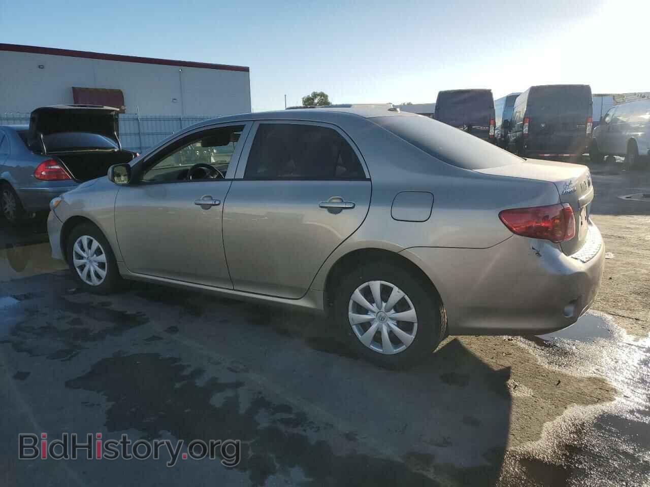 2010 TOYOTA COROLLA - VIN: 2T1BU4EE0AC484087 - Photo 2