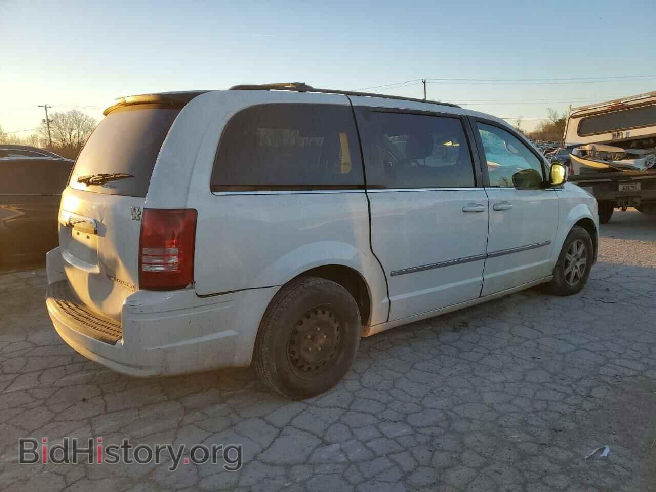 2010 CHRYSLER MINIVAN - VIN: 2A4RR5D1XAR214590 - Фото 3