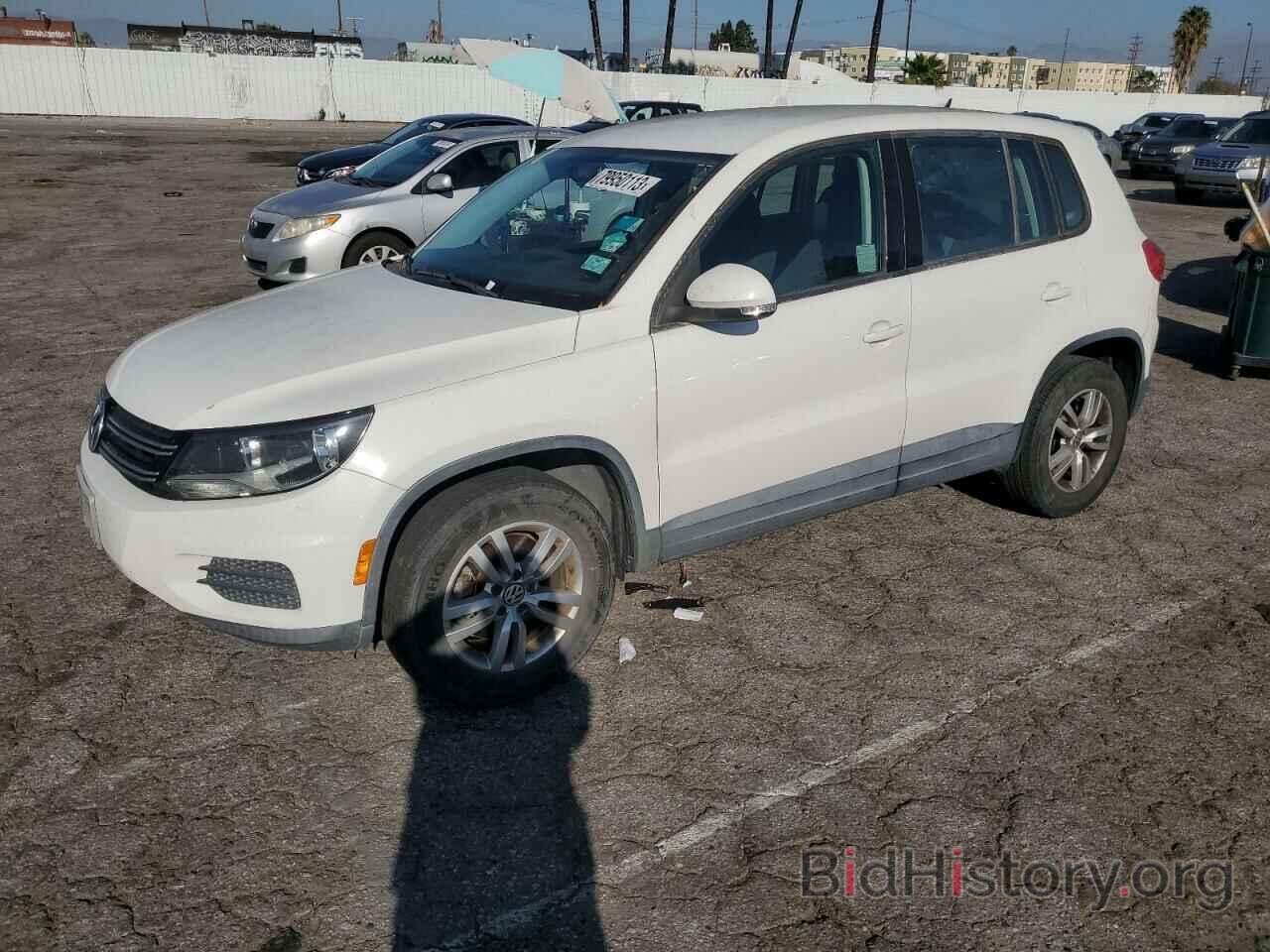 Photo WVGAV7AX2CW510664 - VOLKSWAGEN TIGUAN 2012