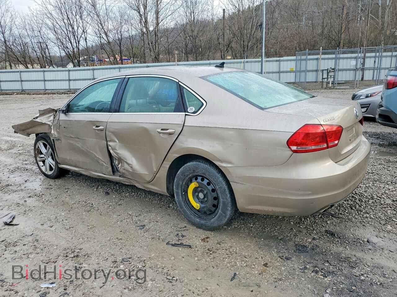 2015 VOLKSWAGEN PASSAT - VIN: 1VWBV7A37FC018592 - Фото 2