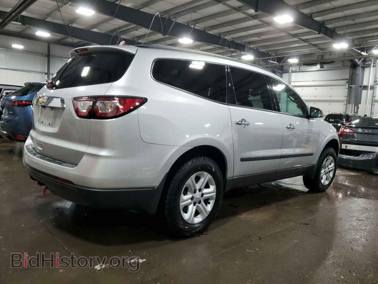 2017 CHEVROLET TRAVERSE - VIN: 1GNKRFKD9HJ207128 - Фото 3
