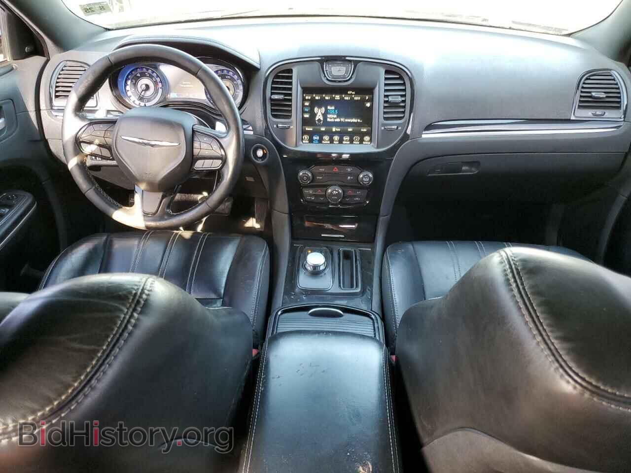 2019 CHRYSLER 300 - VIN: 2C3CCAGG0KH539749 - Фото 8