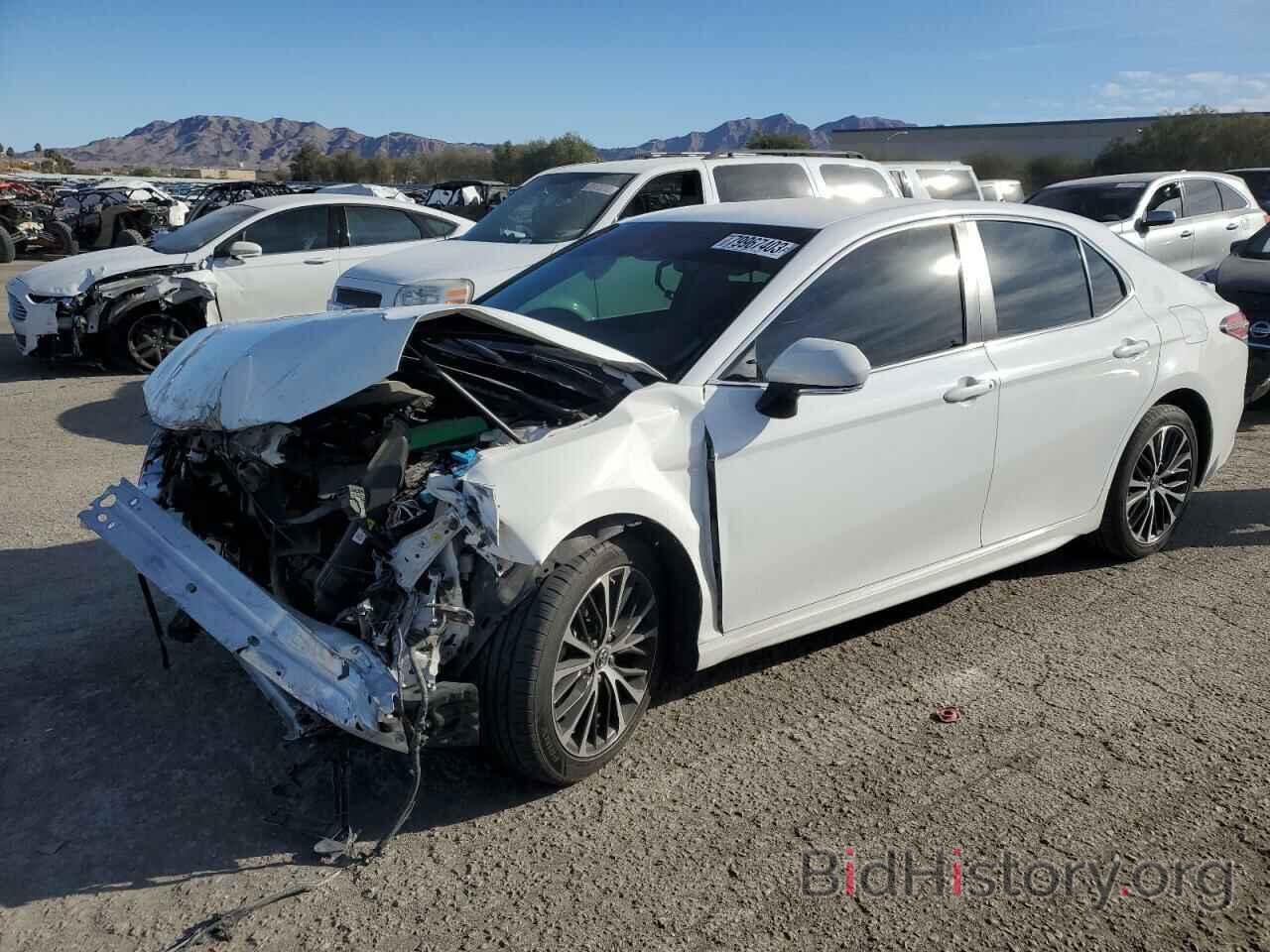 Photo 4T1B11HK9JU050614 - TOYOTA CAMRY 2018