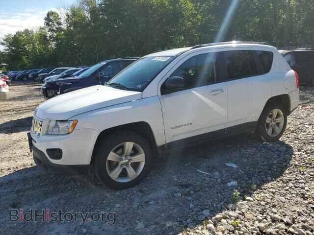 Photo 1J4NF1FB2BD282196 - JEEP COMPASS 2011